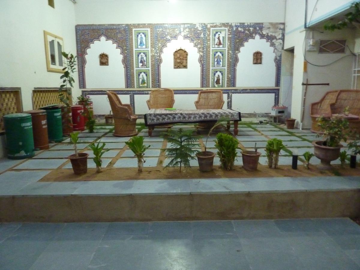 Tourist Pension Nawalgarh ภายนอก รูปภาพ
